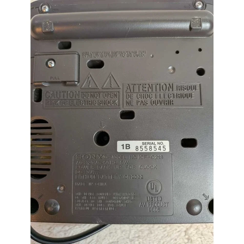 Sony Dream Machine AM FM Clock Radio Alarm Auto Time Set Model ICF-C218